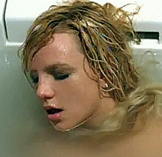 Britney Spears GIF. Bang Artiesten Britney spears Gifs Nerveus Beschaamd Blond Grappig gezicht Xfactor 