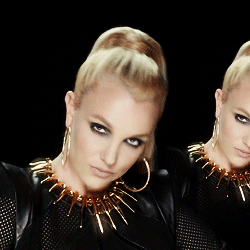 Britney Spears GIF. Muziek Dansen Artiesten Britney spears Gifs Opgewonden Grappig gezicht Opwindend Vuist pomp 