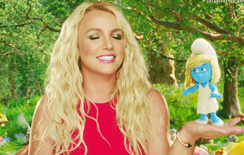 Artiesten Britney spears Gifs onhandig nerveus lachend glimlachen 