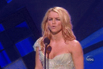 Artiesten Britney spears Gifs  lachend glimlachen beschaamd facepalm achter de coulissen 