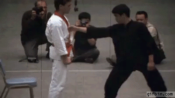 Bruce Lee GIF. Gifs Filmsterren Bruce lee Muur Slag Kung fu smash 