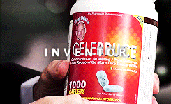 Bruce Willis GIF. Aansteker Bruce willis Gifs Filmsterren 80s Die hard 