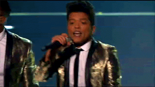 Interview Artiesten Bruno Mars Gifs lachend haha 