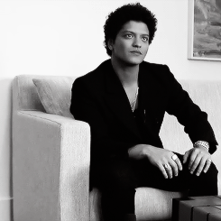 Bruno Mars GIF. Beroemdheden Artiesten Bruno mars Gifs 