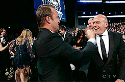 Bryan Cranston GIF. Tv Gifs Filmsterren Bryan cranston Aaron paul 