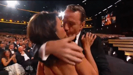 Bryan Cranston GIF. Kus Gifs Filmsterren Bryan cranston Emmy&amp;#39;s 2014 