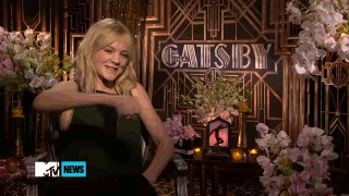 Carey Mulligan GIF. Leonardo dicaprio Gifs Filmsterren Carey mulligan The great gatsby Daisy buchanan Gatsby Jay gatsby 