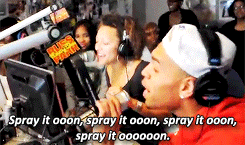 Chris Brown GIF. Interview Artiesten Gifs Chris brown 