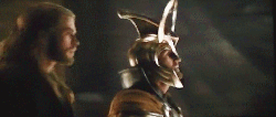 Chris Hemsworth GIF. Kristen stewart Gifs Filmsterren Chris hemsworth Schemering Rij 