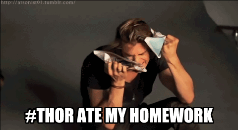 Chris Hemsworth GIF. Gifs Filmsterren Chris hemsworth Zwart en wit Schattige 