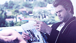 Chris Hemsworth GIF. Kristen stewart Gifs Filmsterren Chris hemsworth Schemering Rij 