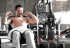 Tom Hiddleston GIF. Gifs Filmsterren Chris hemsworth Tom hiddleston 13 