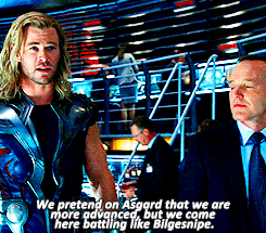 Chris Hemsworth GIF. Thor Gifs Filmsterren Chris hemsworth Schuit The avengers 