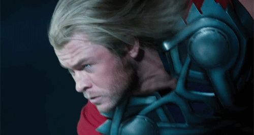 Chris Hemsworth GIF. Gifs Filmsterren Chris hemsworth Zwart en wit Schattige 