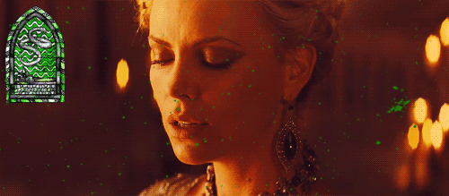 Chris Hemsworth GIF. Gifs Filmsterren Chris hemsworth Snow white and the huntsman 
