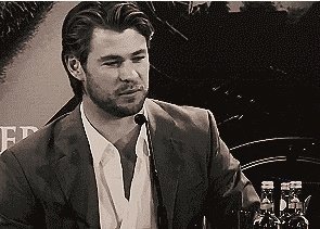 Chris Hemsworth GIF. Bioscoop Thor Gifs Filmsterren Chris hemsworth The avengers 