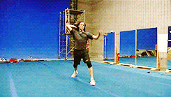 Chris Hemsworth GIF. Kristen stewart Gifs Filmsterren Chris hemsworth Schemering Rij 
