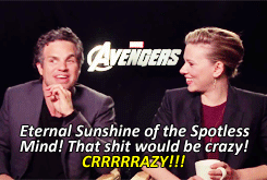 Chris Hemsworth GIF. Gifs Filmsterren Chris hemsworth Glimlach Man Zwart en wit 