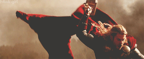 Chris Hemsworth GIF. Gifs Filmsterren Chris hemsworth Crackship Claire holt 