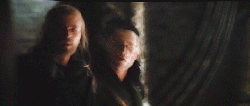 Chris Hemsworth GIF. Kristen stewart Gifs Filmsterren Chris hemsworth Schemering Rij 