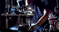 Christian Bale GIF. Film Films en series Gifs American psycho Filmsterren Christian bale 