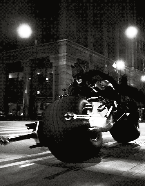 Christian Bale GIF. Film Gifs Filmsterren Christian bale Shirtless The dark knight rises Uitoefening Bruce wayne 