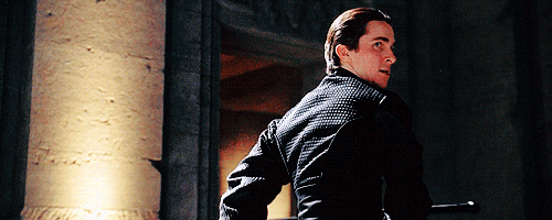 Christian Bale GIF. Batman Gifs Filmsterren Christian bale Batman begins 