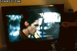 Christian Bale GIF. Films en series Gifs American psycho Filmsterren Christian bale 