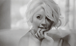 Christina Aguilera GIF. Artiesten Christina aguilera Gifs Moves like jagger 