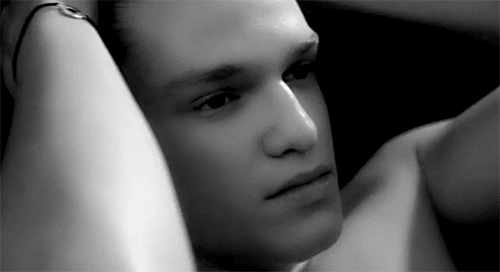 Muziek Artiesten Gifs Cody simpson zwart en wit muziekvideo Atlantic Records Cody Simpson music vide 