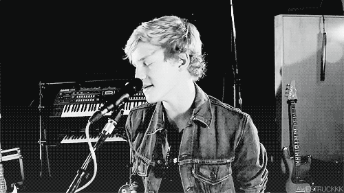Artiesten Gifs Cody simpson mooie bruine ogen 