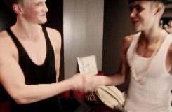 Cody Simpson GIF. Artiesten Gifs Cody simpson 