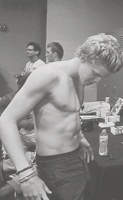 Artiesten Gifs Cody simpson 