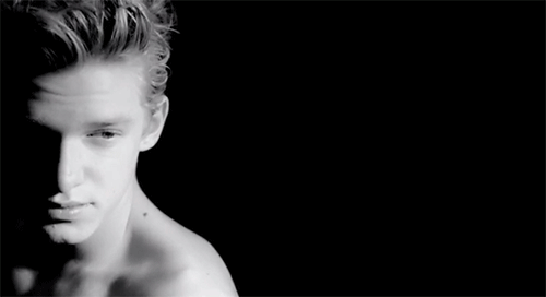 Muziek Artiesten Gifs Cody simpson zwart en wit muziekvideo Atlantic Records Cody Simpson music vide 