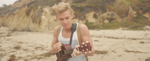 Artiesten Gifs Cody simpson ukulele 