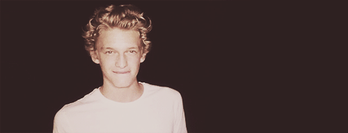Artiesten Gifs Cody simpson word wakker mooie bruine ogen 
