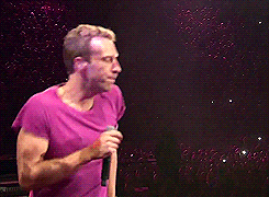 Coldplay GIF. Artiesten Coldplay Gifs Guy berryman 
