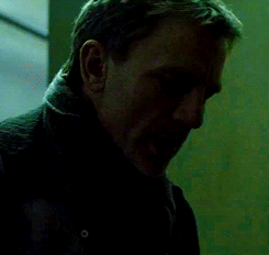 Daniel Craig GIF. Bioscoop James bond Gifs Filmsterren Daniel craig Ernstig 