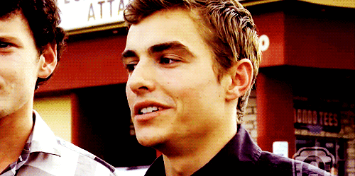 Dave Franco GIF. Flirten Gifs Filmsterren Dave franco Heet Glimlachen 