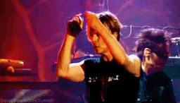 David Bowie GIF. Artiesten Twin peaks Gifs David bowie Kyle maclachlan Middel cooper Phillip jeffries 