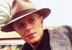David Bowie GIF. Beroemdheden Artiesten Gifs David bowie 