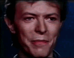 David Bowie GIF. Beroemdheden Artiesten Gifs David bowie Fotoset Muziekvideo Mick jagger Dansen in de straat 