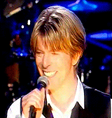 David Bowie GIF. Bioscoop Artiesten Bowie Gifs David bowie M &amp;#39;70 De man die naar de aarde viel 