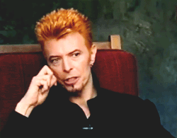 David Bowie GIF. Beroemdheden Artiesten Gifs David bowie Fotoset David bowie interview Seksuele frustratie 