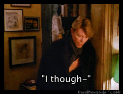 David Bowie GIF. Artiesten Roken Sigaret Gifs David bowie Lachend Giechelen 