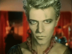 David Bowie GIF. Artiesten Gifs David bowie Muziekvideo Blue jean 