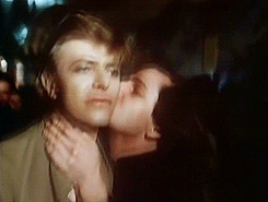 David Bowie GIF. Bioscoop Artiesten Zanger Gifs David bowie Rots Knal Mode &amp;amp; beauty Kunstenaar Musicus Gla 