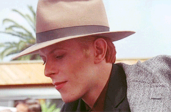 David Bowie GIF. Artiesten Gifs David bowie Geschokt Bezorgd 