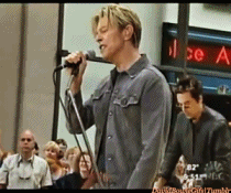 David Bowie GIF. Beroemdheden Artiesten Gifs David bowie Fotoset Labyrint Koboldkoning Jareth De goblin koning 