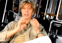 David Bowie GIF. Beroemdheden Artiesten Gifs David bowie Fotoset Live show Morrissey 